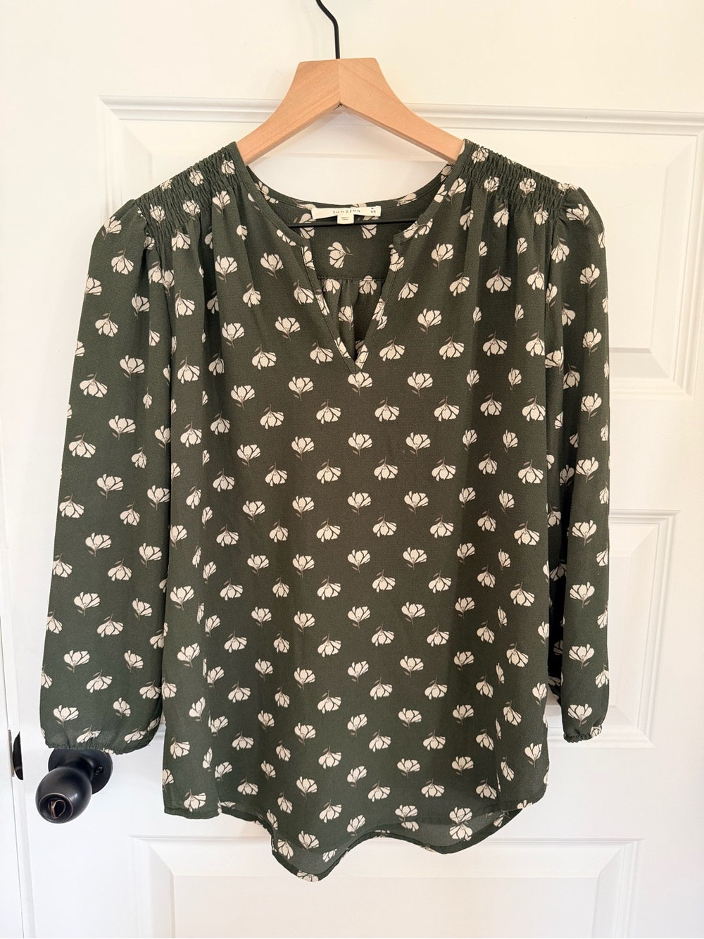 Fun2fun green floral blouse xs